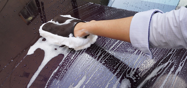 【自宅でプロ気分】ムートンで愛車を優しく洗い上げる